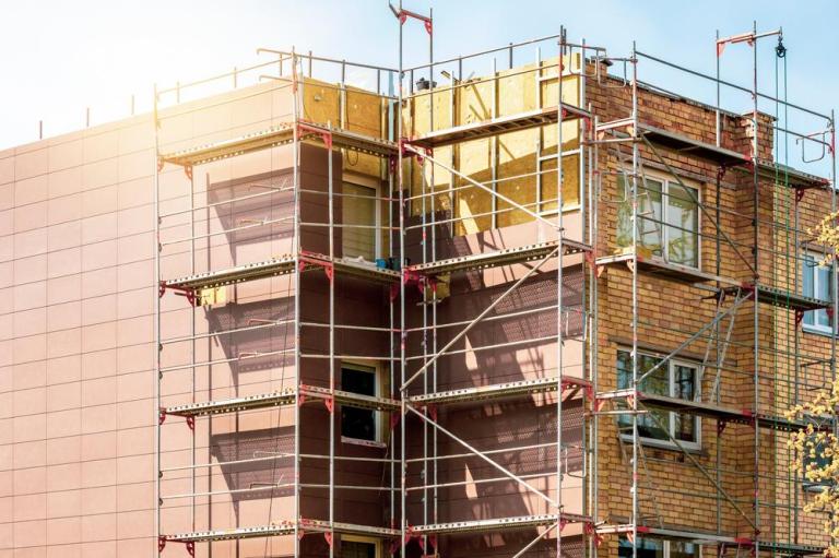 Ravalement de façade, quelles étapes prévoir à Héricourt ?
